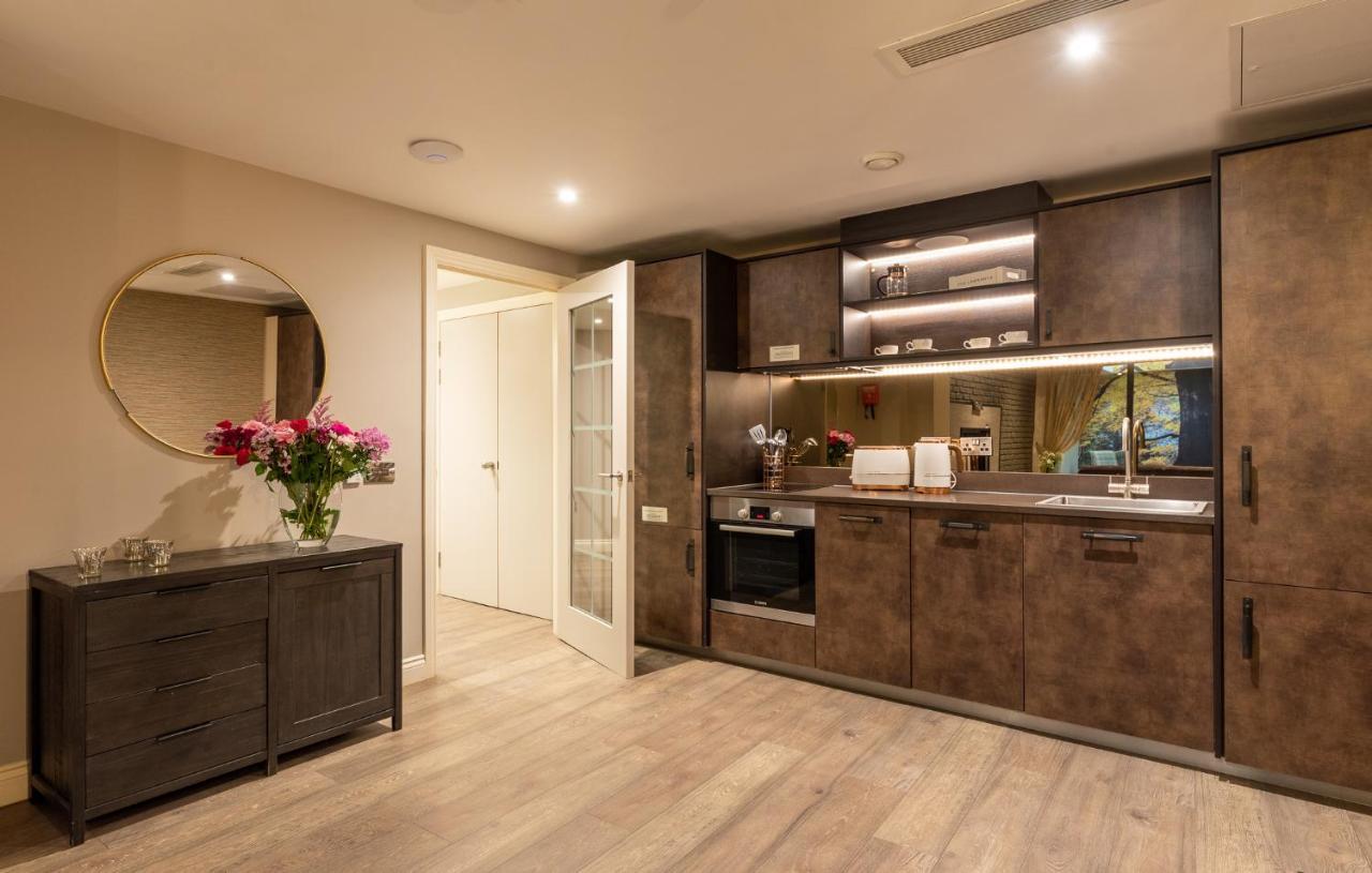 The Lawrance Luxury Aparthotel - Йорк Екстериор снимка