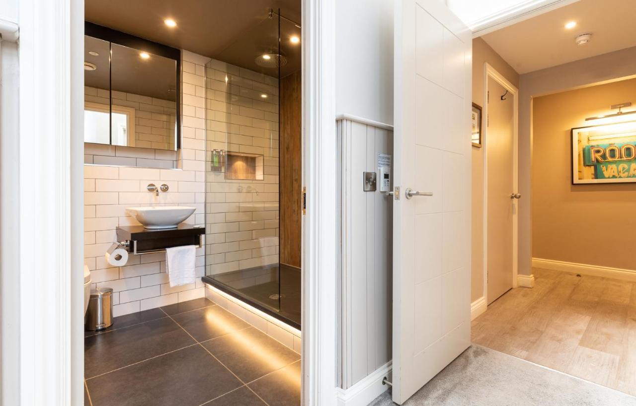 The Lawrance Luxury Aparthotel - Йорк Екстериор снимка