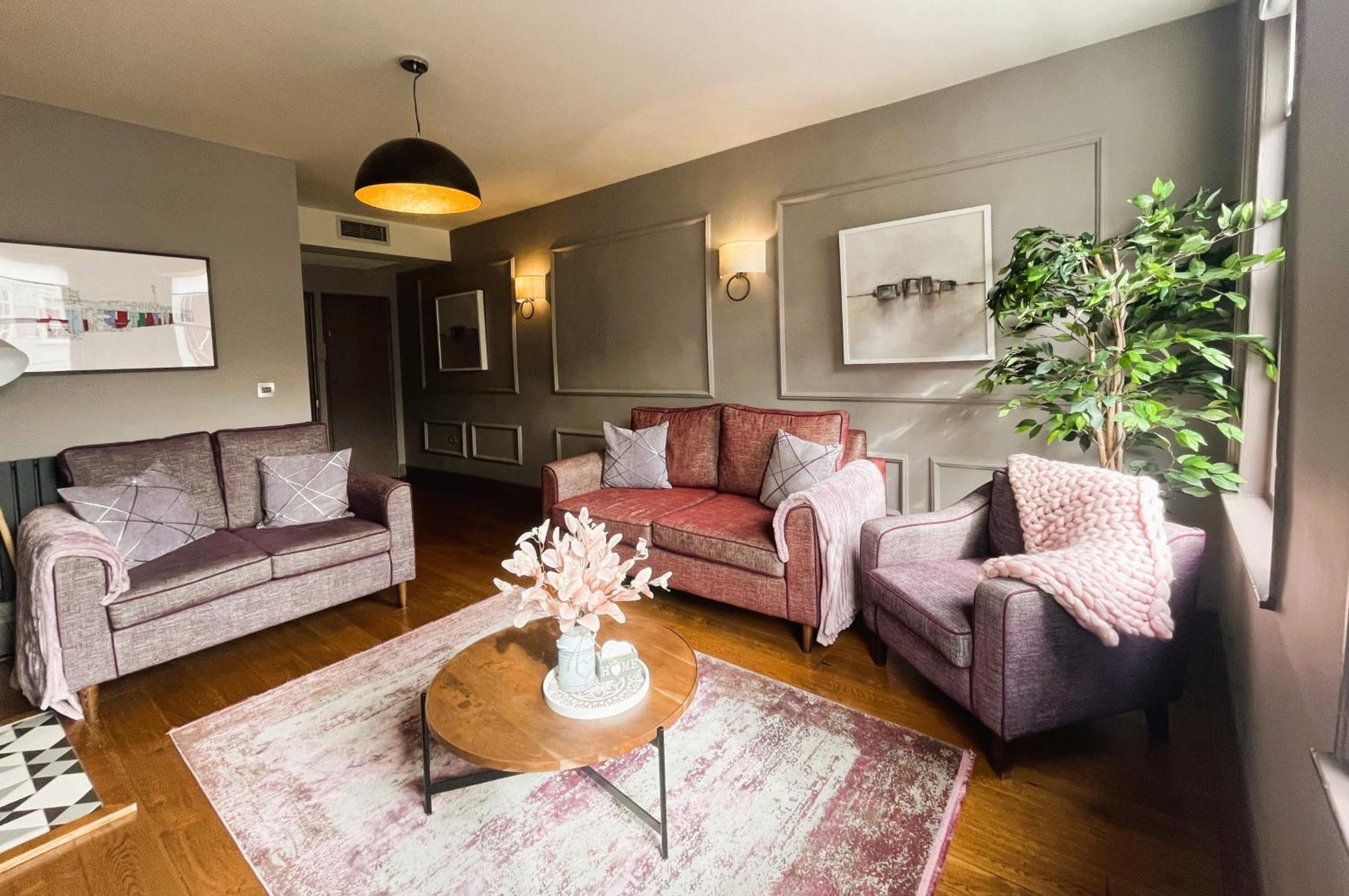 The Lawrance Luxury Aparthotel - Йорк Екстериор снимка