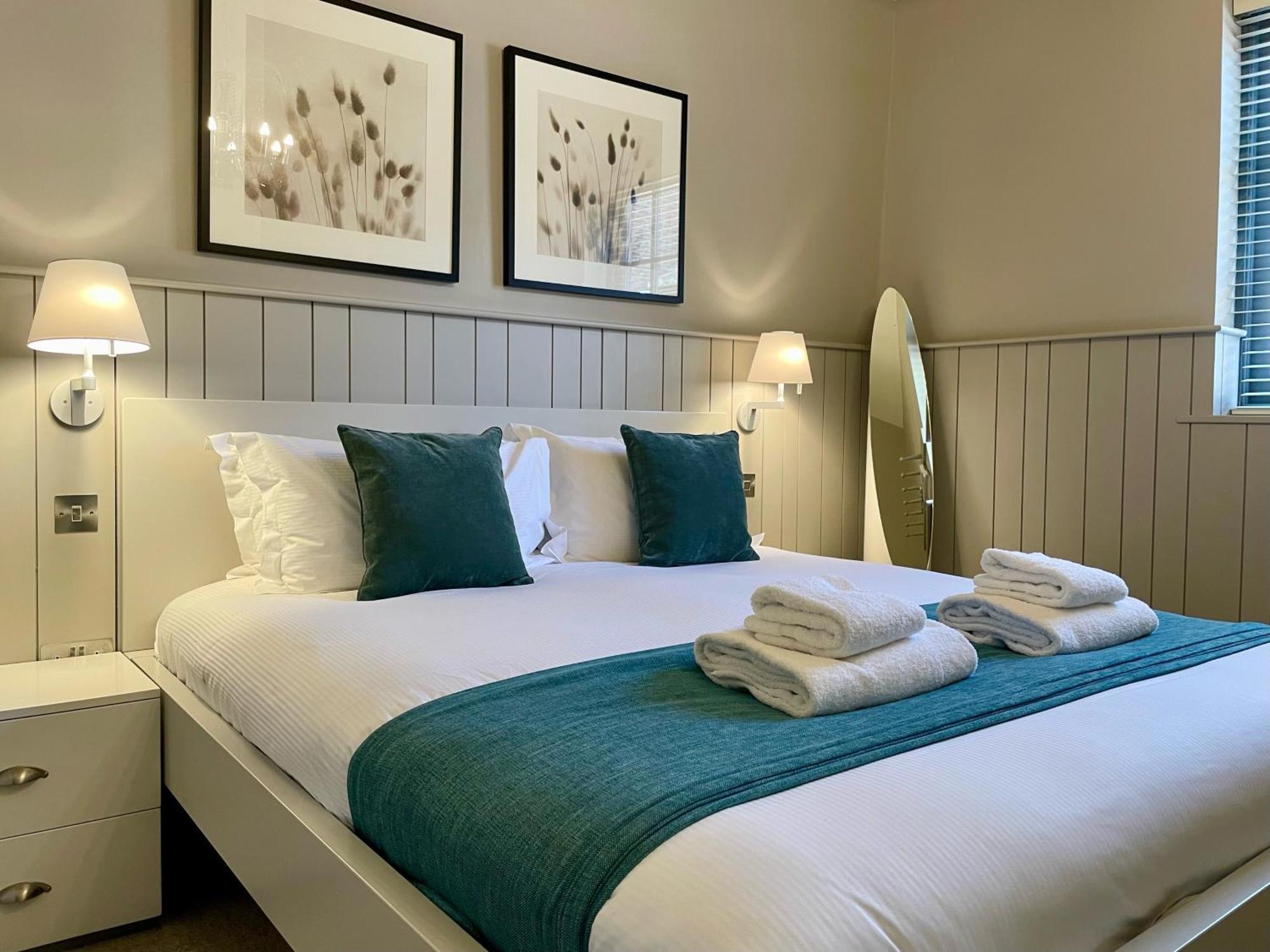 The Lawrance Luxury Aparthotel - Йорк Екстериор снимка